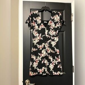 Ambercrombie & Fitch Floral Dress - size medium